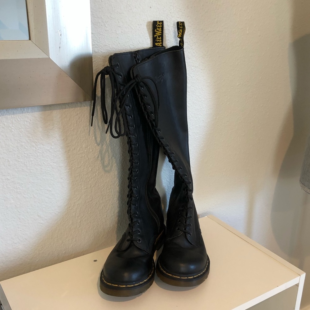 Dr. Martens Virginia 20-eye knee high Boot